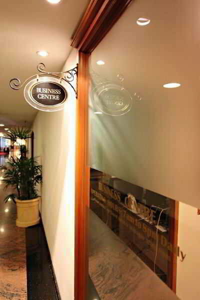 The Apartments At Merdeka Palace Hotel Kuching Bagian luar foto